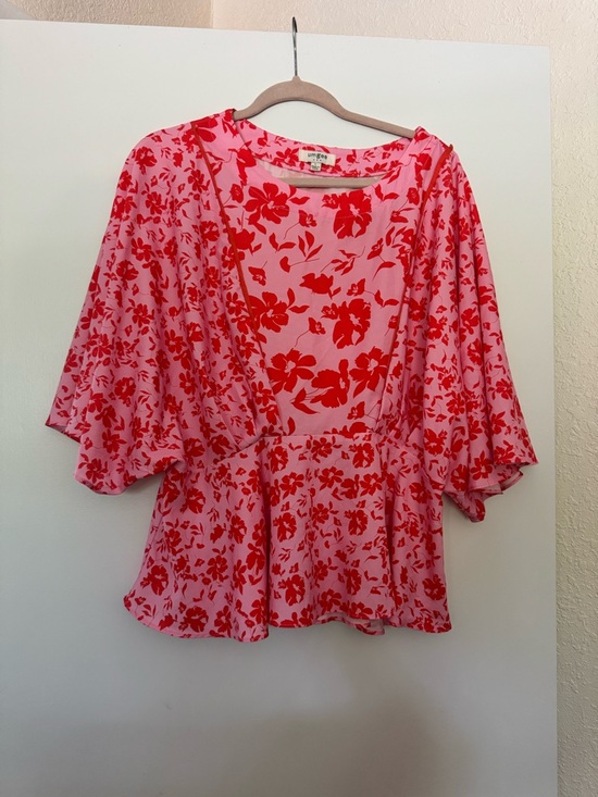 Umgee Tops - Women’s Floral Peplum Blouse by Umgee Size Large - Pink & Red